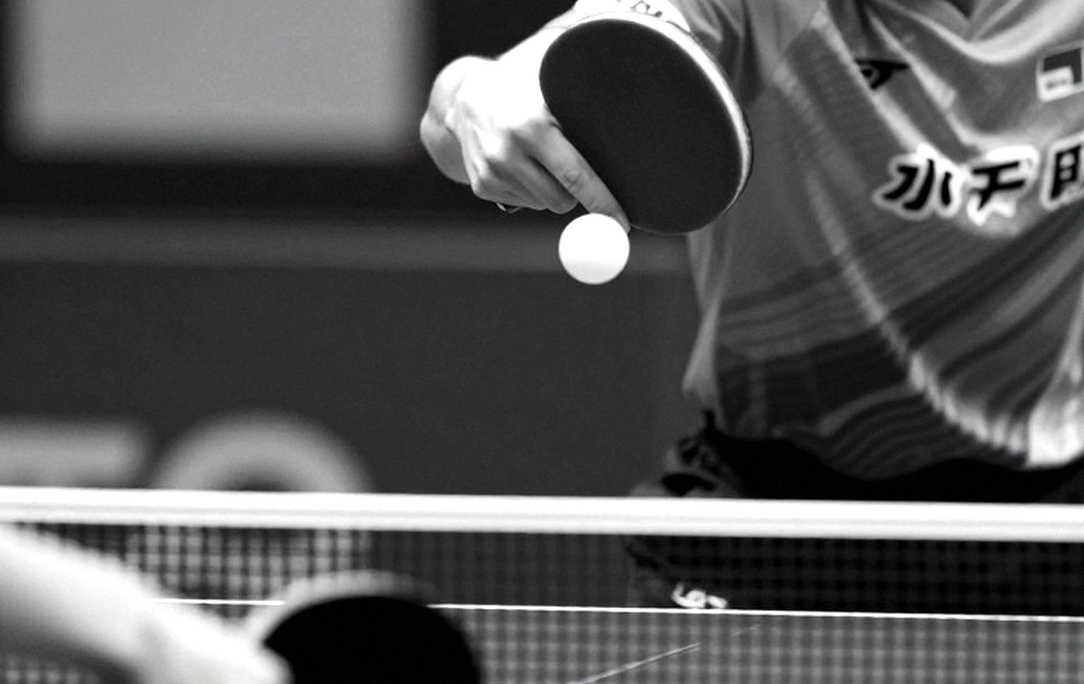 Keighley Table Tennis Centre: tám chiếc bàn và nút thắt nằm ngoài sân đấu