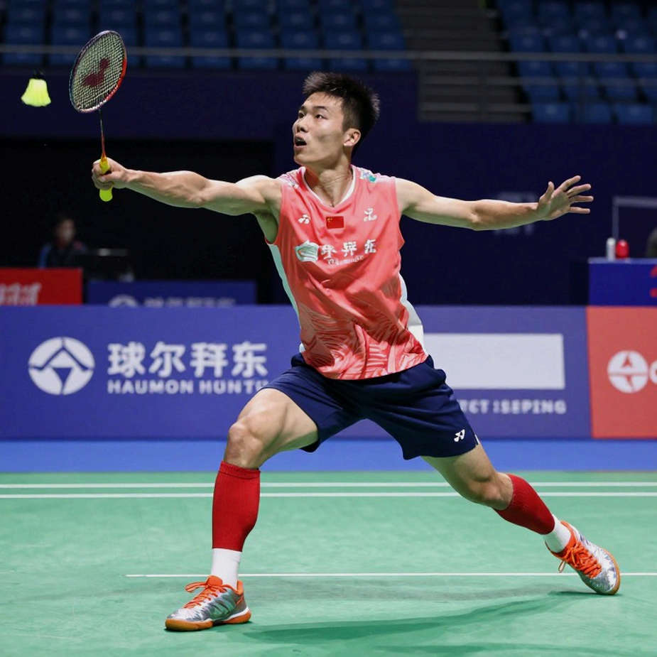 Đọc kỳ chuyển nhượng V.League bằng ba lớp dữ liệu