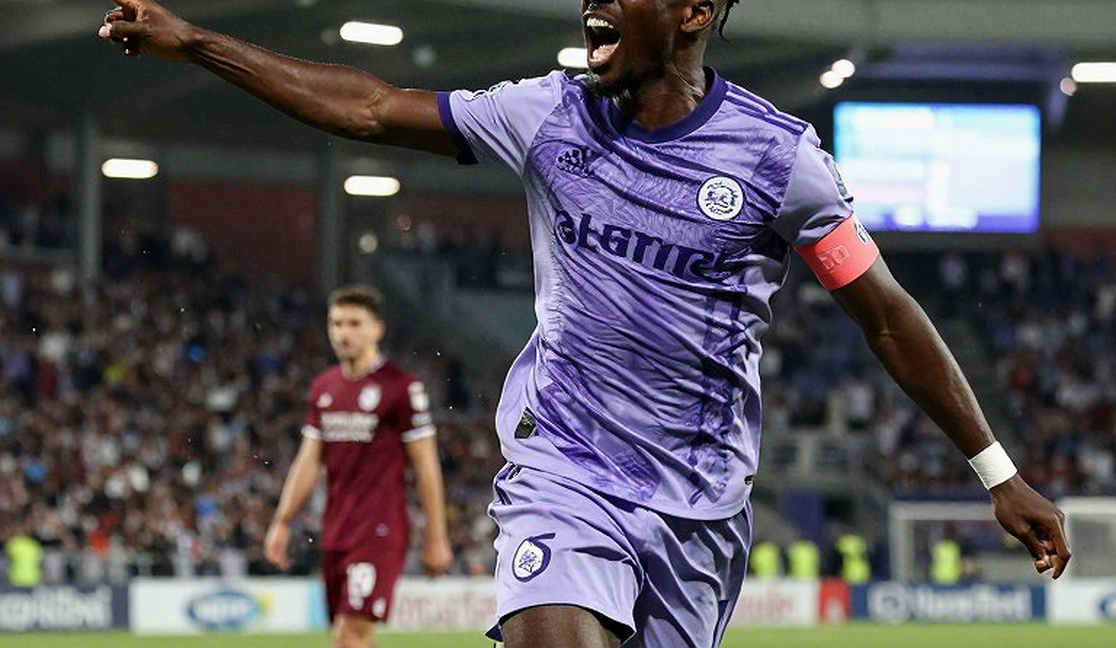 Vua Dimarco: Ngôi vua Serie A và nỗi lo hợp đồng chưa có hồi kết Vua Dimarco: Ngôi vua Serie A và nỗi lo hợp đồng chưa có hồi kết