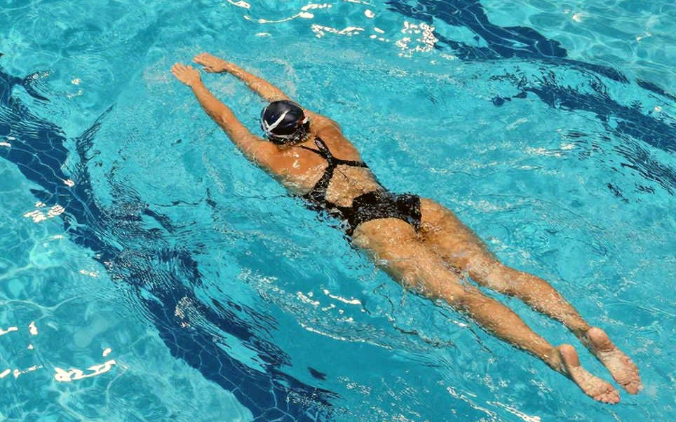 Gui Caribe phá kỷ lục giải Jose Finkel với 45.61 giây ở chung kết 100m tự do hồ bơi ngắn
