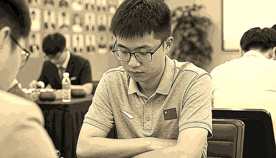 The Coach's Praise and the Gap Between Two Rating Lists