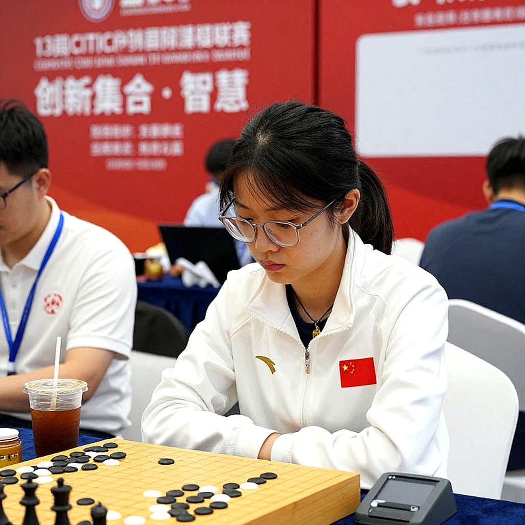 Bodhana Sivanandan, 11 tuổi, 6/7 điểm và màn trình diễn 2504 tại Olympiad cờ vua Samarkand 2026