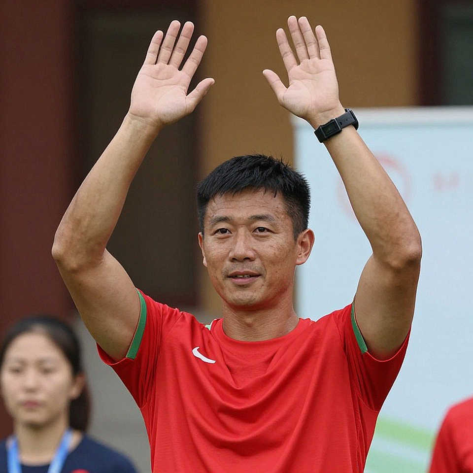 Chữ 'j' gây bão: Tấm băng rôn 'Méjico' tại trận Tây Ban Nha – Mexico U20 và cuộc chiến ngôn ngữ không hồi kết